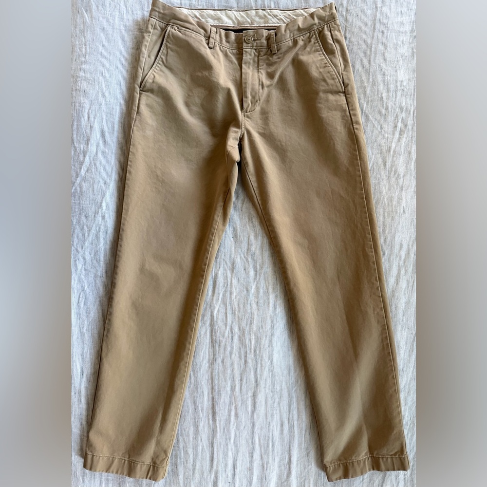 J.Crew Men’s Broken-In Chino - Urban Slim - 32x32 - Khaki